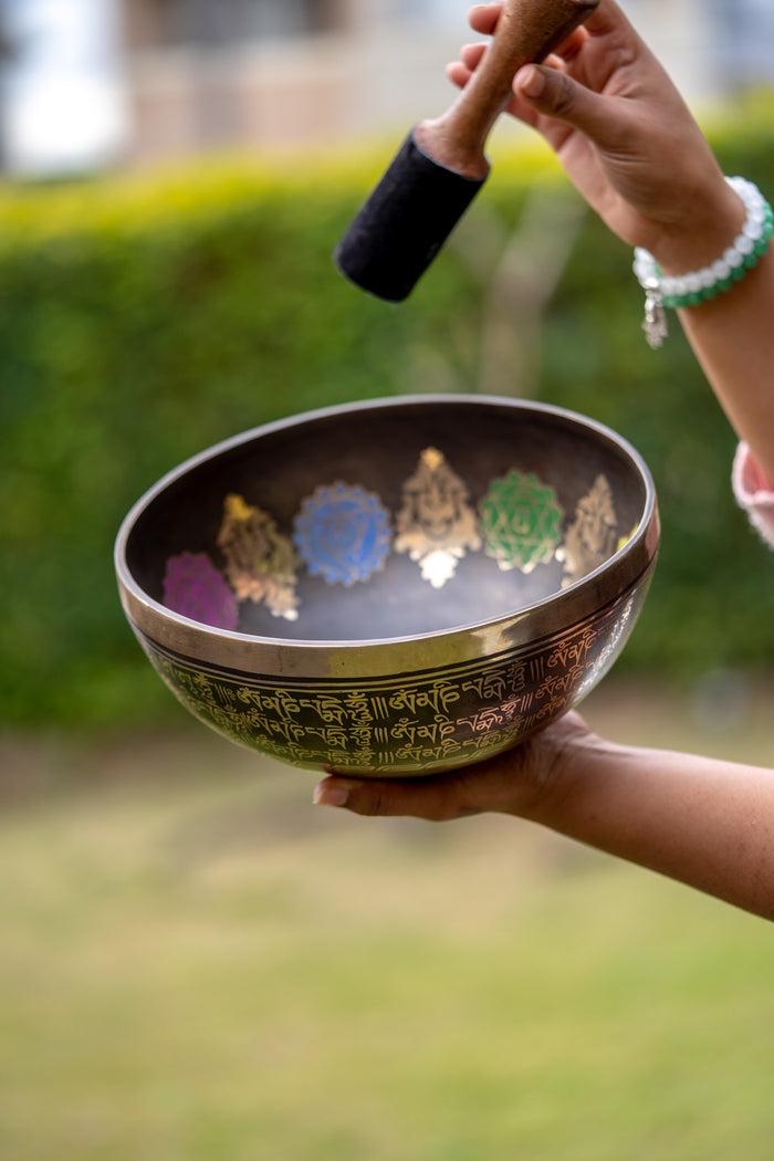 7 Chakra singing bowls can be a helpful tool for relaxation and self-reflection.