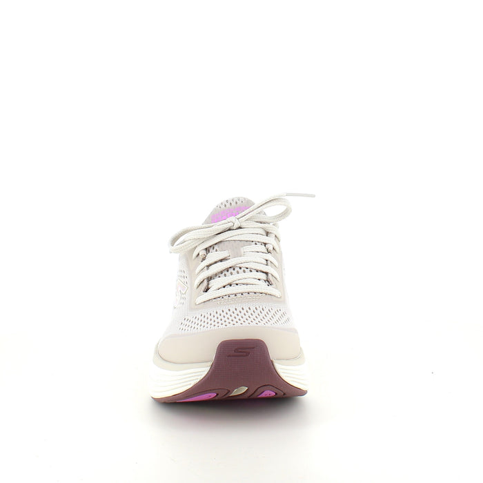 Beige Skechers slip-in med Max Cushioning-sula