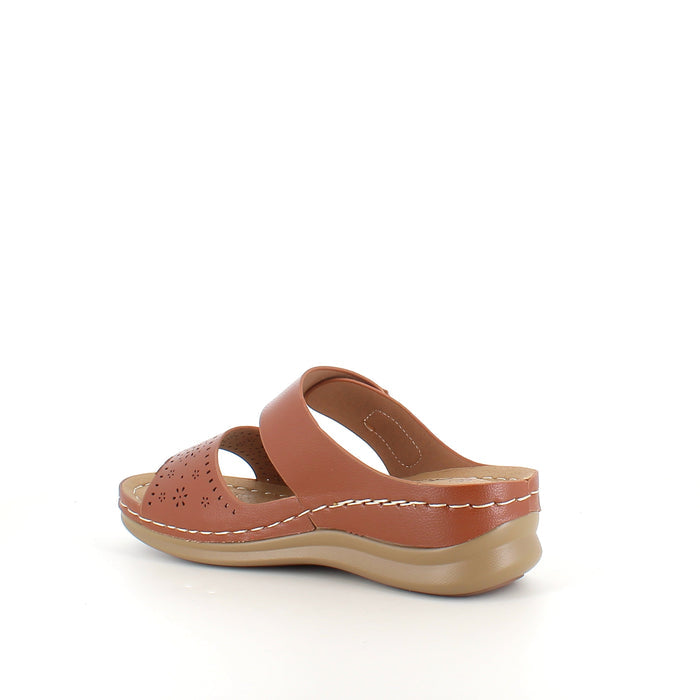Brun slip-on sandal med kardborrerem – varm nyans & feminin siluett