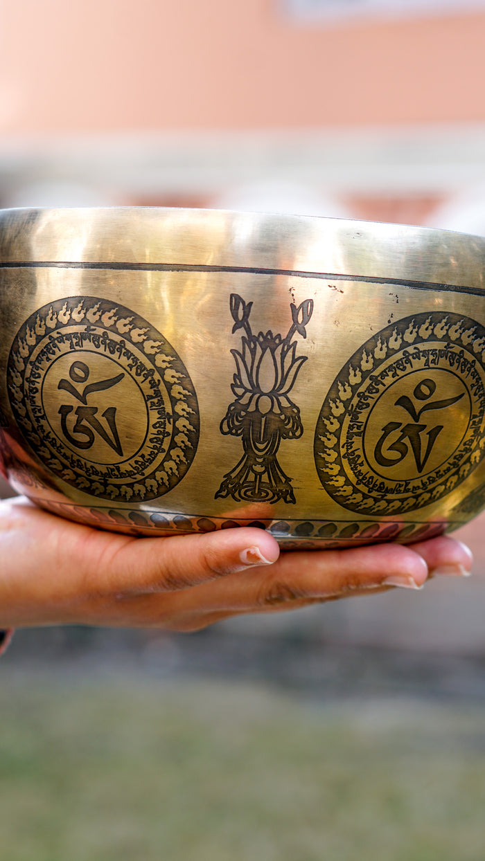 Buddha Tree Engraved Singing Bowl