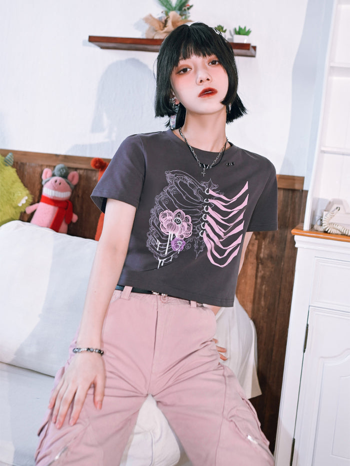 Dark-style cropped summer T-shirt