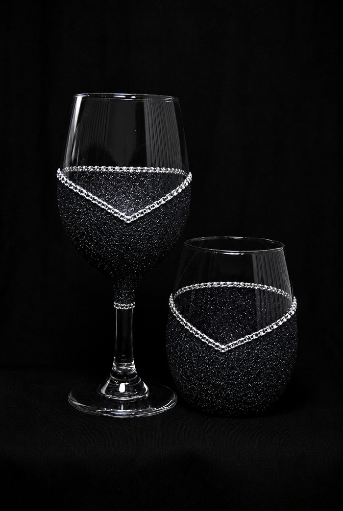 I Drink and I Know Things – Bling Glitter Glass Wine Glasses (Just Sayin’ Collection)