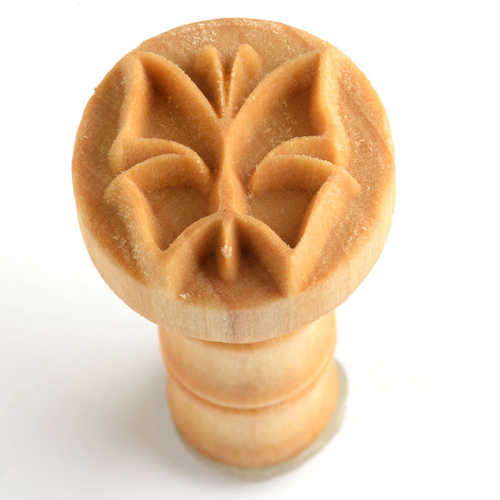 MKM Medium Round Stamp Butterfly SCM-015