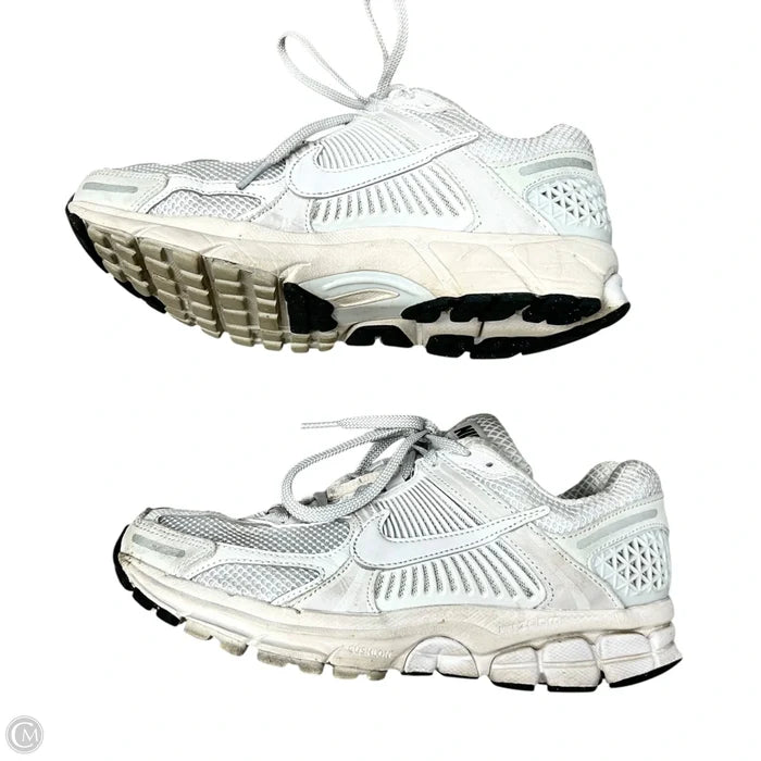 Shoes Athletic By Nike In Grey, Size: 8.5
