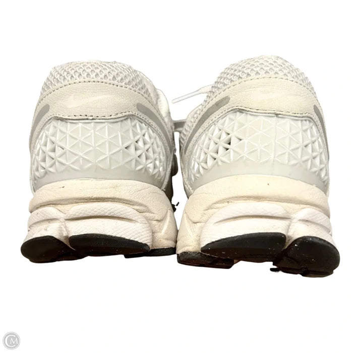 Shoes Athletic By Nike In Grey, Size: 8.5