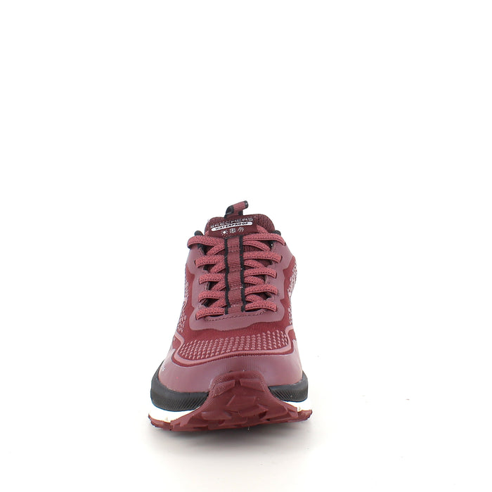 Skechers vattentät slip-in-sko i bordeaux med Memory Foam och god stötdämpning