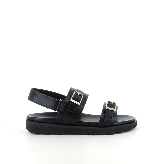 Svart sandal med spännen och hälrem – klassisk modell