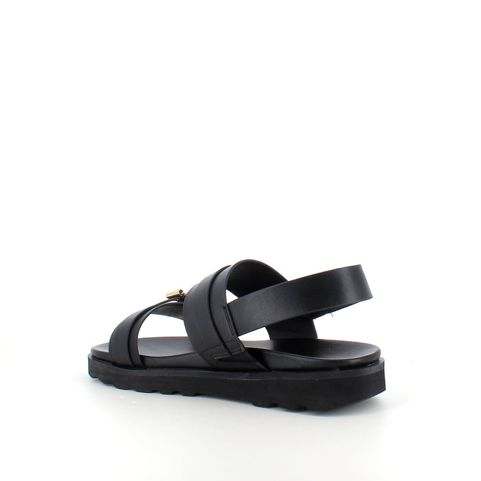 Svart sandal med spännen och hälrem – klassisk modell