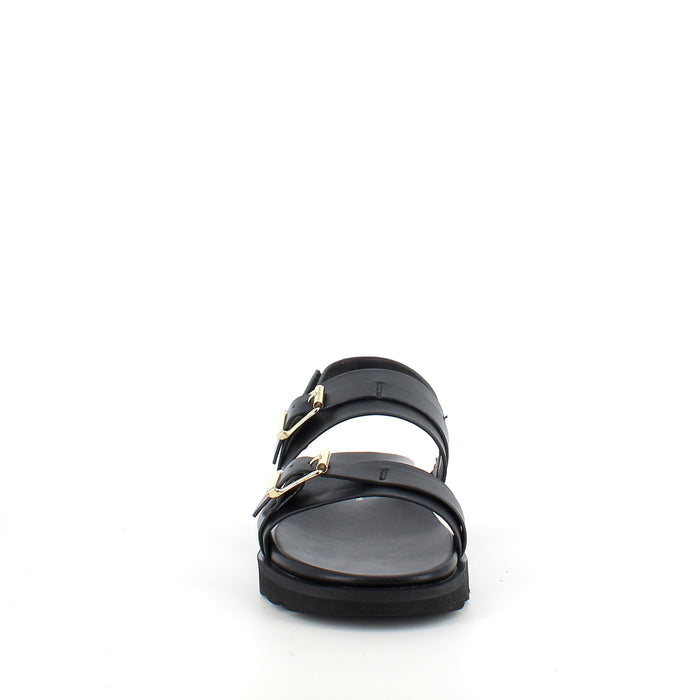 Svart sandal med spännen och hälrem – klassisk modell