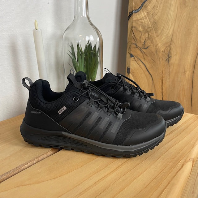 Vattentät herrsko för outdoor med fotvalvsstöd och rymlig passform från Green Comfort
