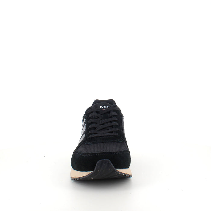 Woden Ydun Icon II – svart sneaker med lätt och bekväm komfort