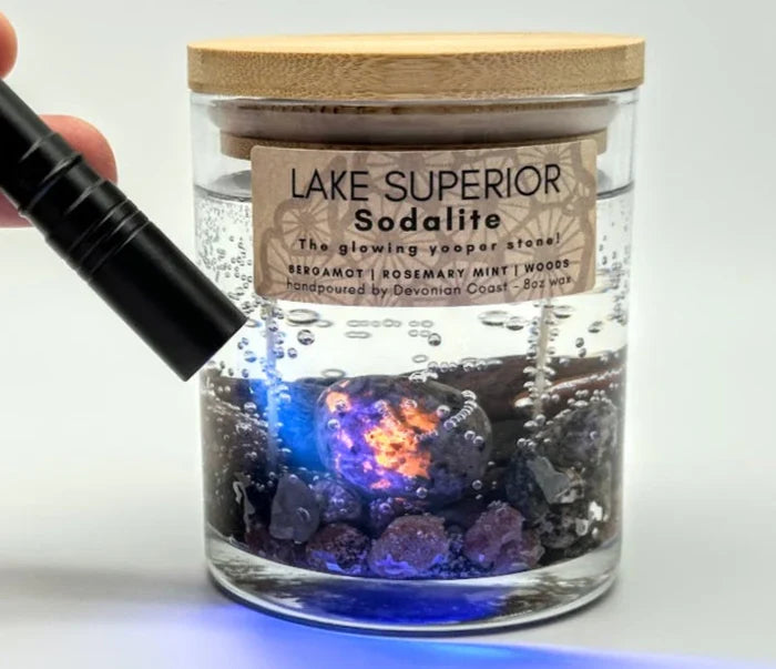 "Yoopelite" Sodalite Gel Candle — Devonian Coast, view 2